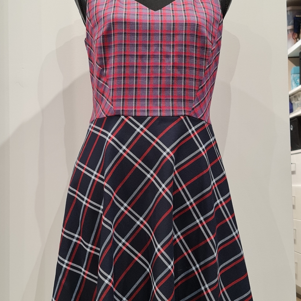 DESIGNER DRESS PINKO SIZE 44